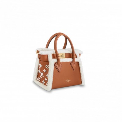 LOUIS VUITTON ON MY SIDE PM M58918 (25*20*12cm)